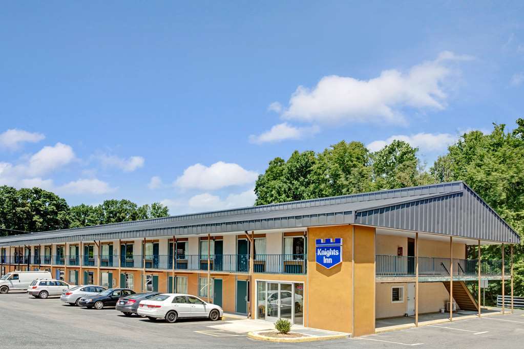 Red Roof Inn Fredericksburg North Exterior foto