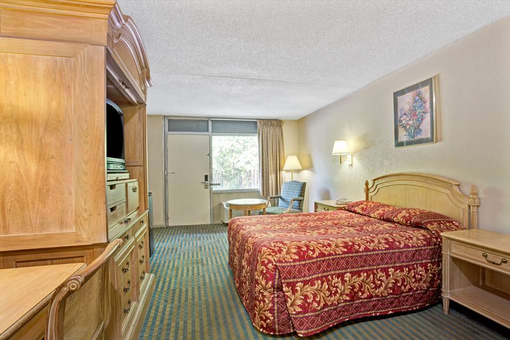 Red Roof Inn Fredericksburg North Zimmer foto